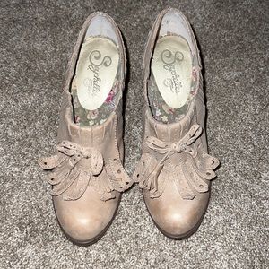 Seychelles ankle booties